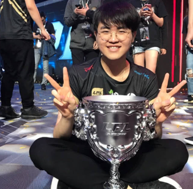 九游体育APP karsa转会 